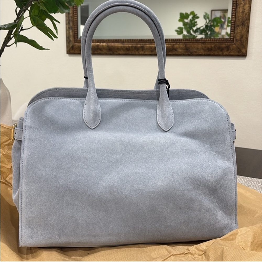 NWT Claudia Firenze Italian Light
Blue Suede Handbag - Picture 5 of 6